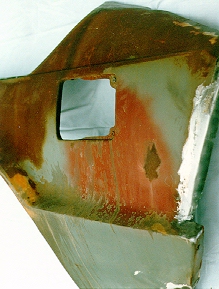 Tankffnung von auen  (59395 Bytes)