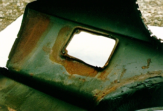 Tankffnung von innen (69878 Bytes)